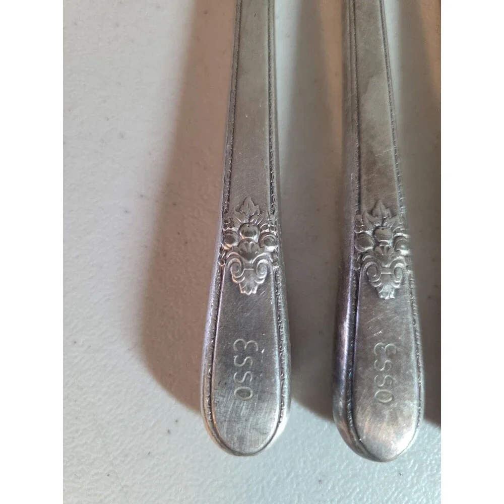 Vintage Esso Gas Oil Advertising 1847 Rogers Bros Adoration Silverware Knife Set